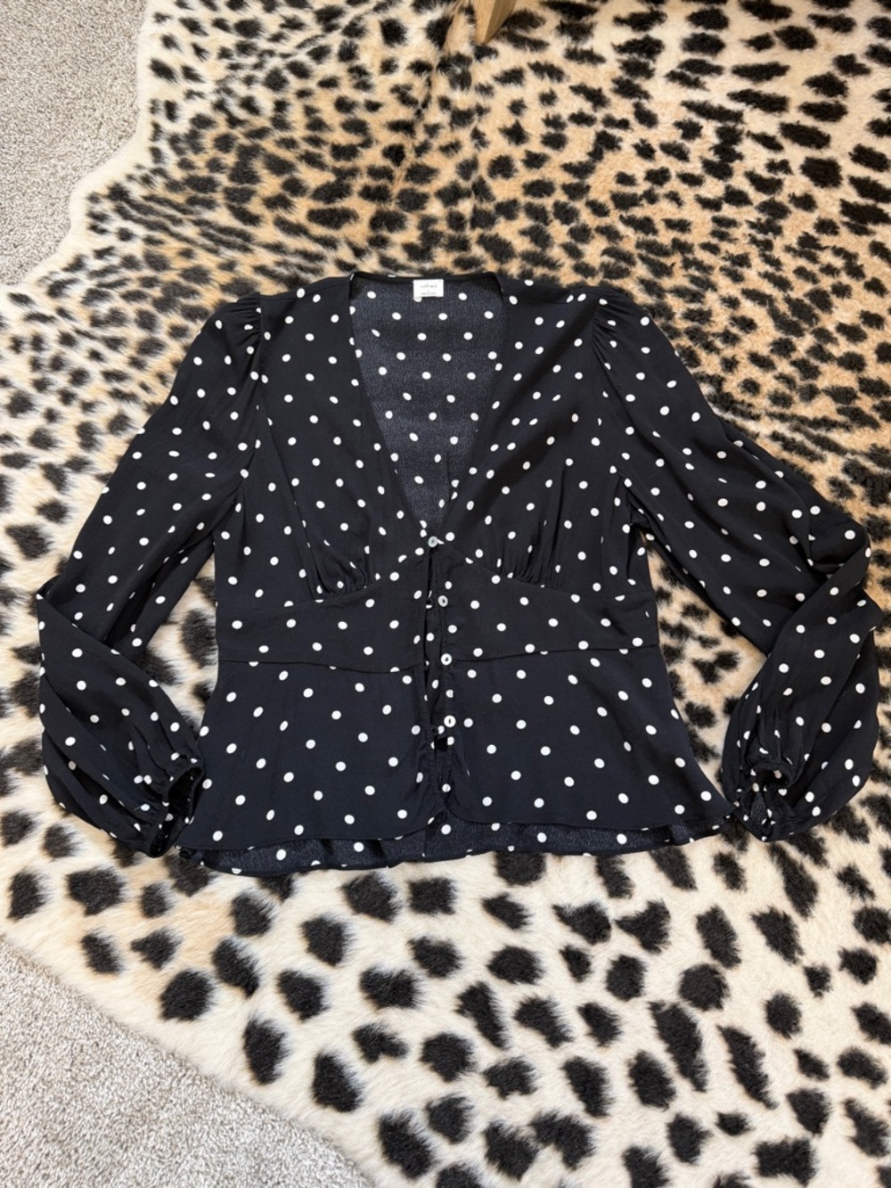 Aritzia “Wilford” Prairie B&W Polka Dot Blouse Sz L fits like M